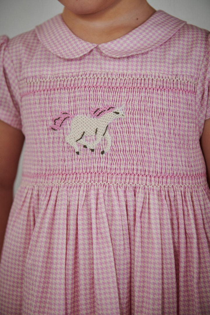 TERNET KJOLE M. SMOCK DETALJE OG ENHJØRNING BRODERI - SYRINGA COMB.