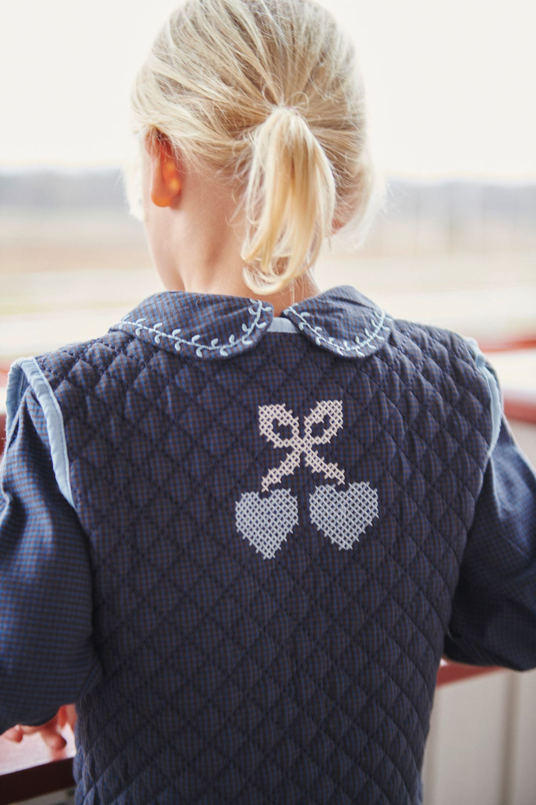 TERNET VEST M. QUILT OG BRODERI - BROWN BLUE CHECK COMB