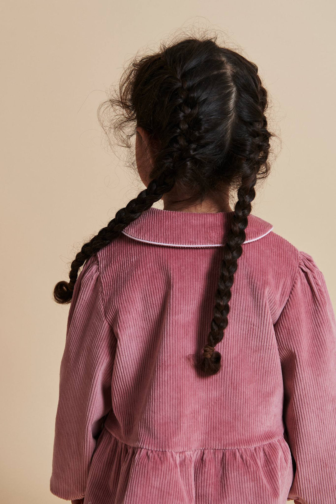 SKJORTE I FLØJL M PUFF ÆRME OG BRODERI - ROSE COMB