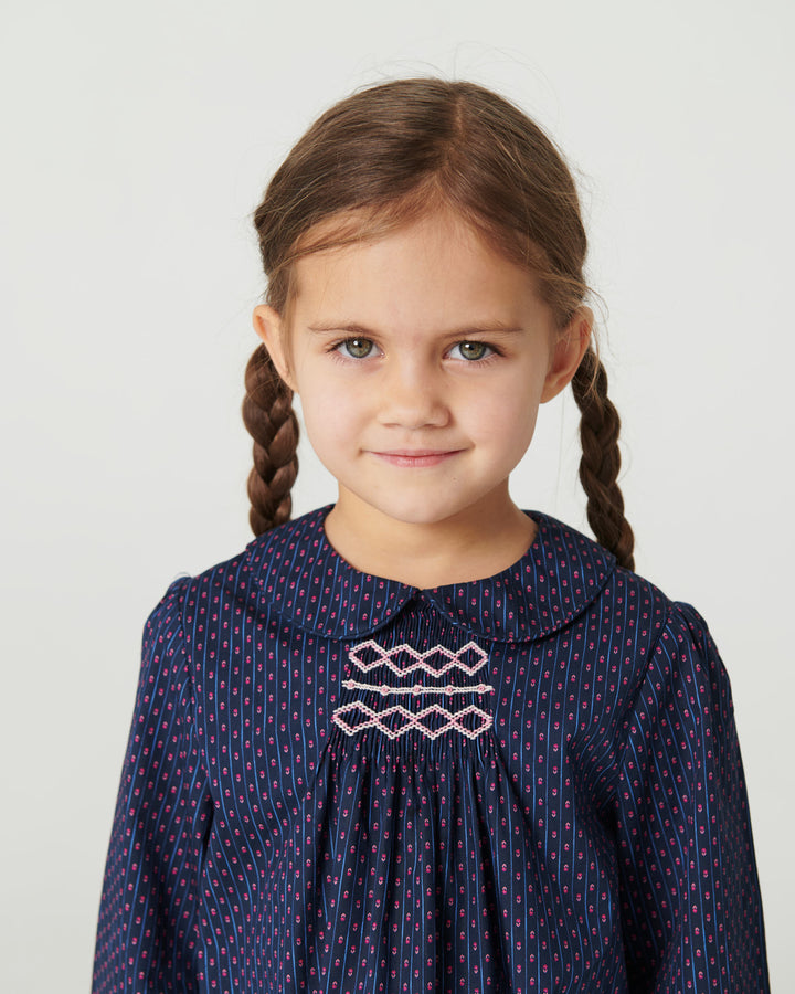 Printet Bluse m. Krave & Smock Broderi - Navy Flower Aop