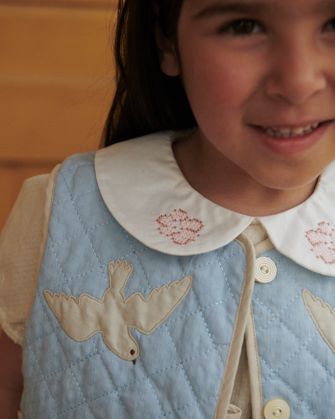 QUILTED VEST M. MØNSTER - LT. BLUE COMB.