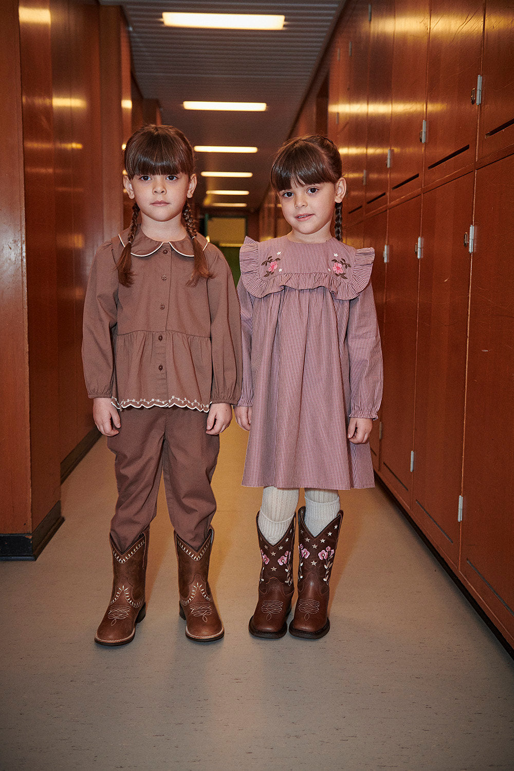 Bluse m. Broderi - Walnut