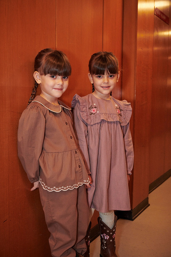 Bluse m. Broderi - Walnut