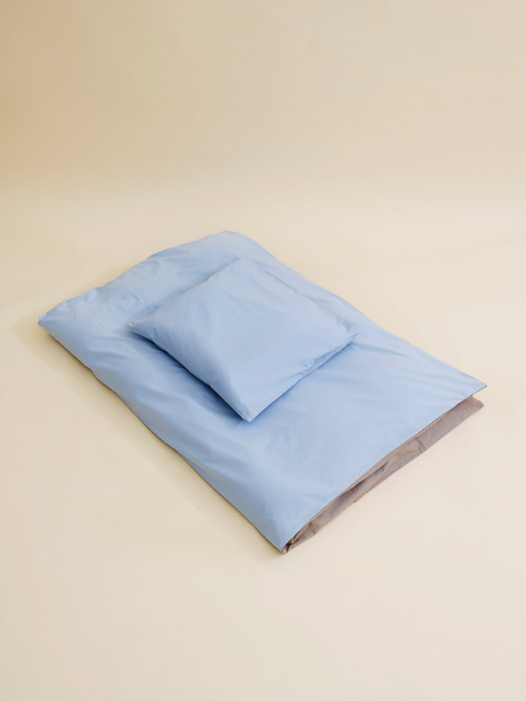 BABY SENGETØJ - DUSTY BLUE/ DARK GREY