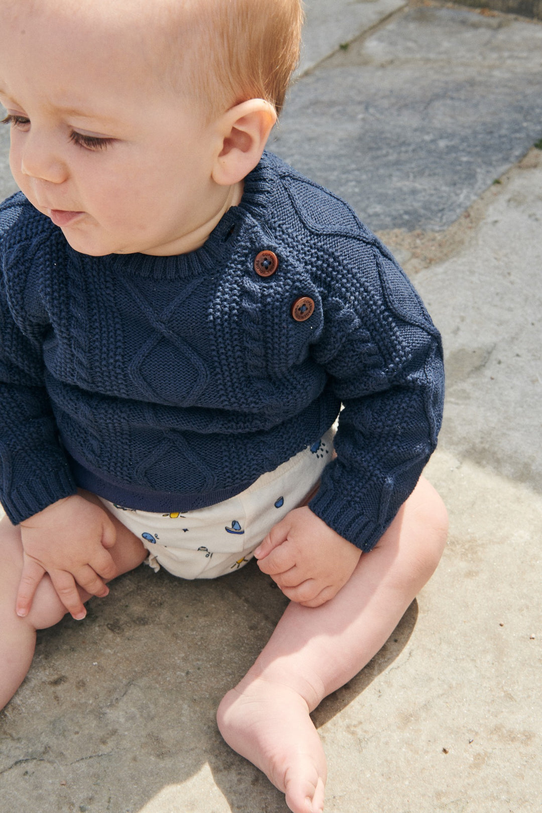 KABELSTRIKKET BLUSE M. KNAPLUKNING - NAVY