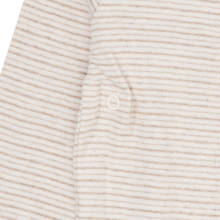 STRIBET BABY BODYSTOCKING MED SIDELUKNING OG LANGE ÆRMER - BEIGE STRIPE